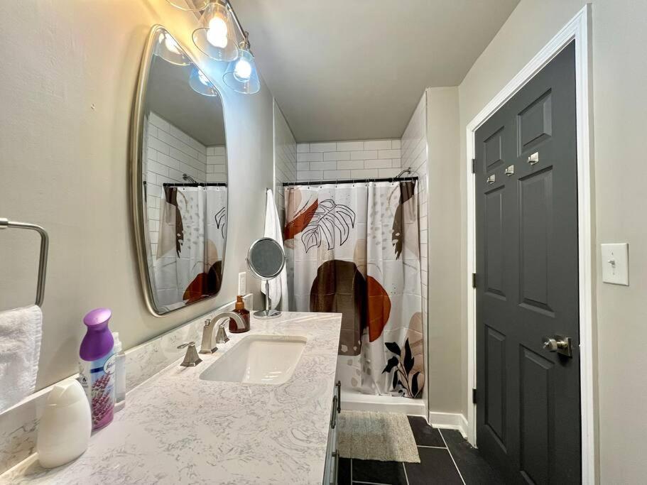 Modern Style Home Near Dt Indy & Major Attractions Indianapolis Ngoại thất bức ảnh
